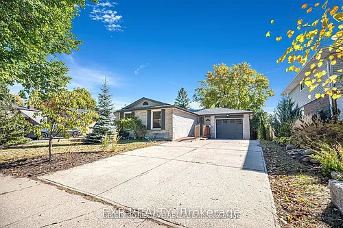 63 Wheatfield Cres Photo 1