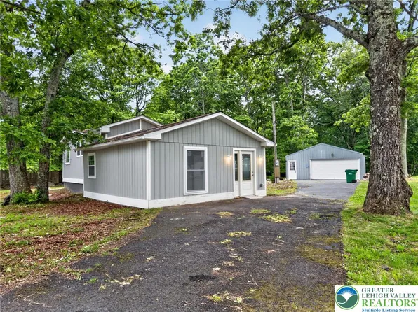 229 Pocono Blvd, Bushkill, PA 18324