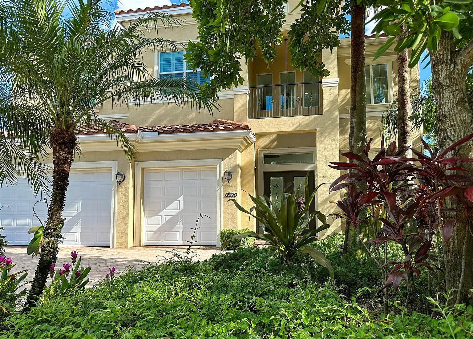 6 bed, 4350 sqft, $35,000 — Photo 1