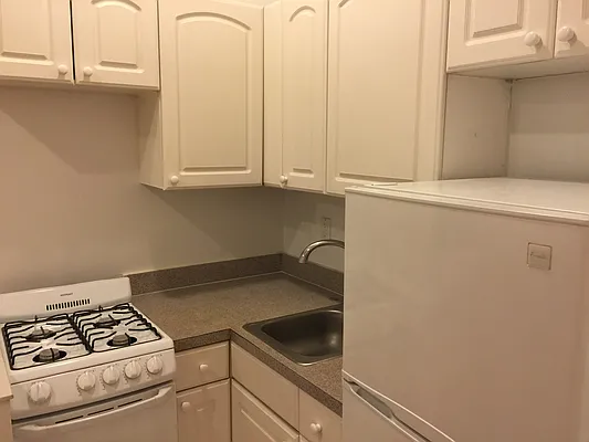 Rented by GPA Realty | media 32