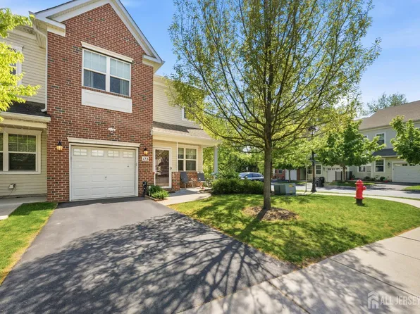 133 Savoth Ln, Colonia, NJ 07067