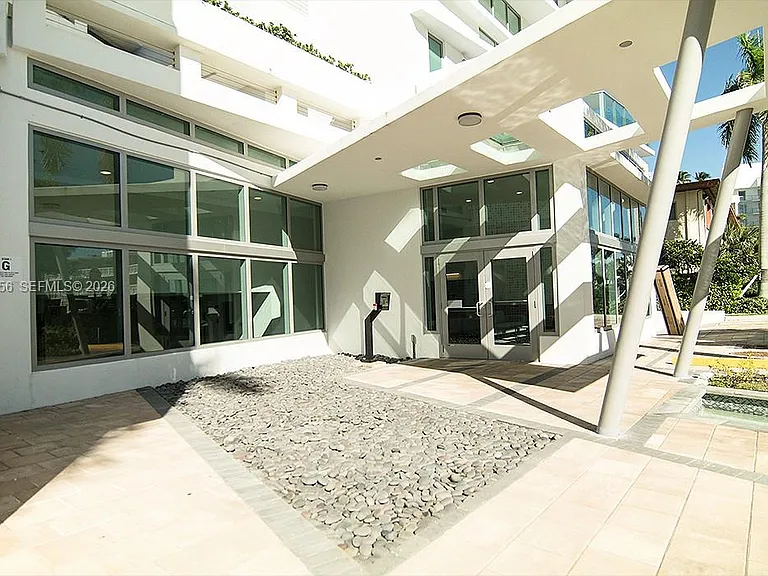 1133 102nd St #303 — Photo 2