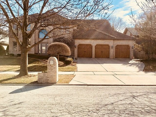 1st image of 16801 Chaucer Dr