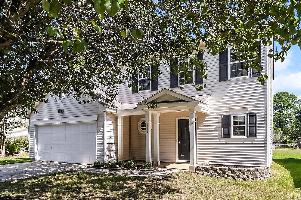 3 bed, 2.5 bath, 1638 sqft, $2,010 — Photo 4