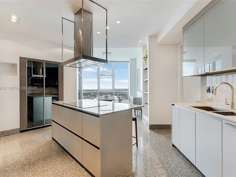 18201 E Collins Ave #TS1 — Photo 10