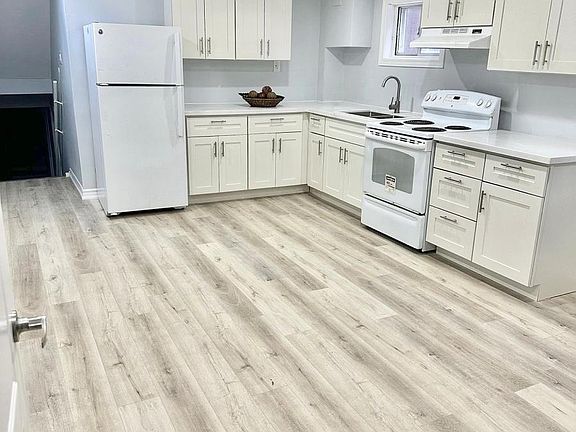 3rd image of 32 Histon Cres