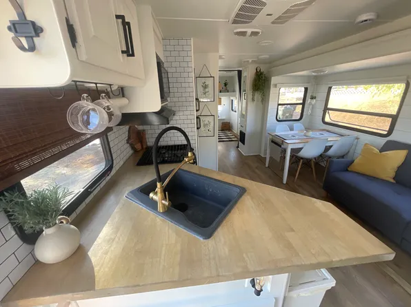 (undisclosed Address), Fallbrook, CA 92028
