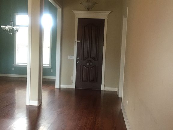 foyer/entry view