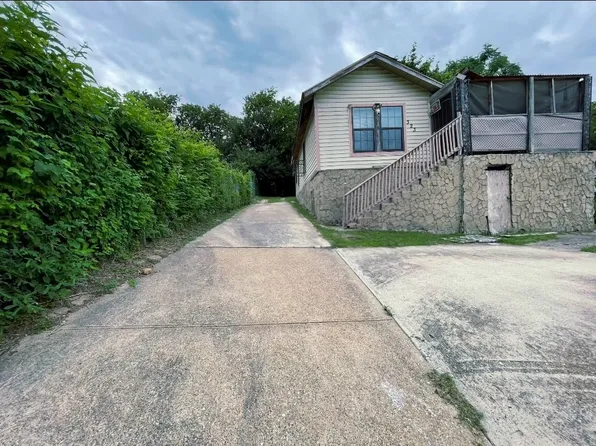 323 Sparks St, Dallas, TX 75203