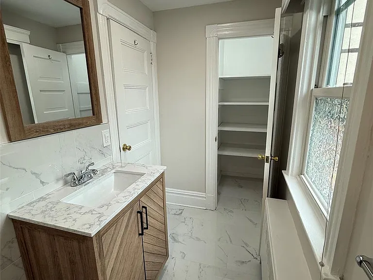 153 Main St — Photo 8
