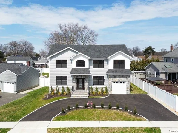 111 Murray Drive, Westbury, NY 11590