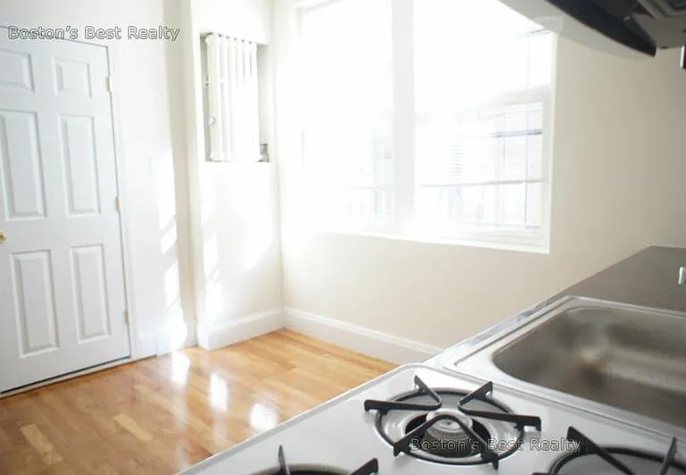 15 Lothian Rd #102 — Photo 3