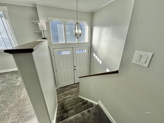 4th image of 990 Northside Dr