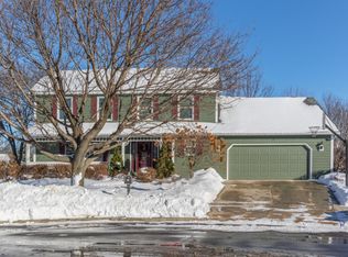 2135 E Heights Ln NE, Rochester, MN 55906