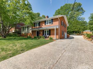 1324 Pinebluff Rd, Winston Salem, NC 27103