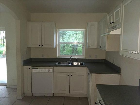 3rd image of 226 S Grove St