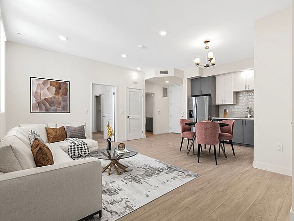 4th image of 8521 S Sepulveda Blvd APT 413
