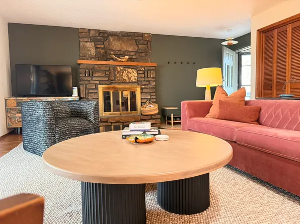 2 Mindy Ln, Bella Vista, AR 72715