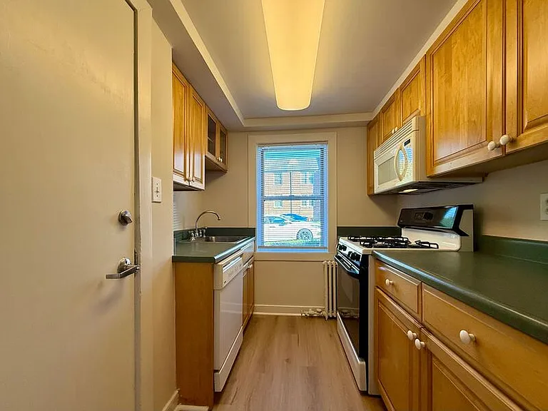 1400 Kenmore Ave #A2 — Photo 6