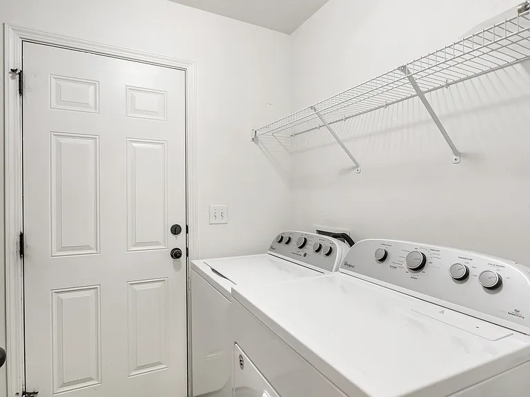 362 S 1230 W — Photo 7