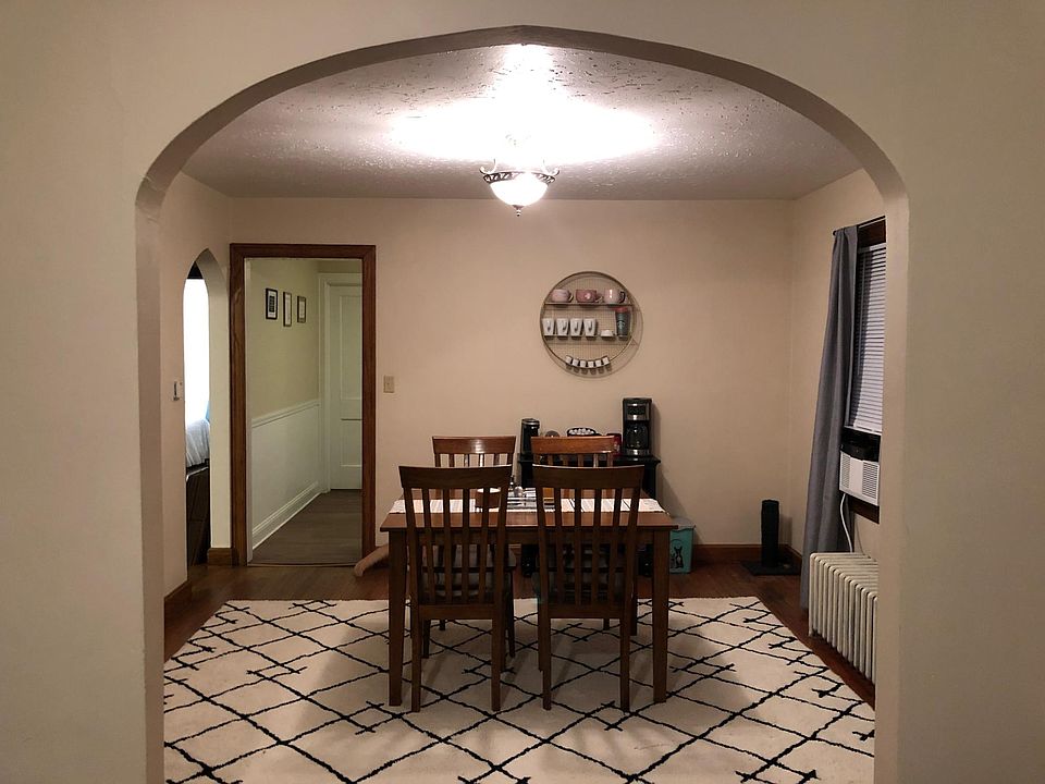2nd image of 2367 1/2 29th St