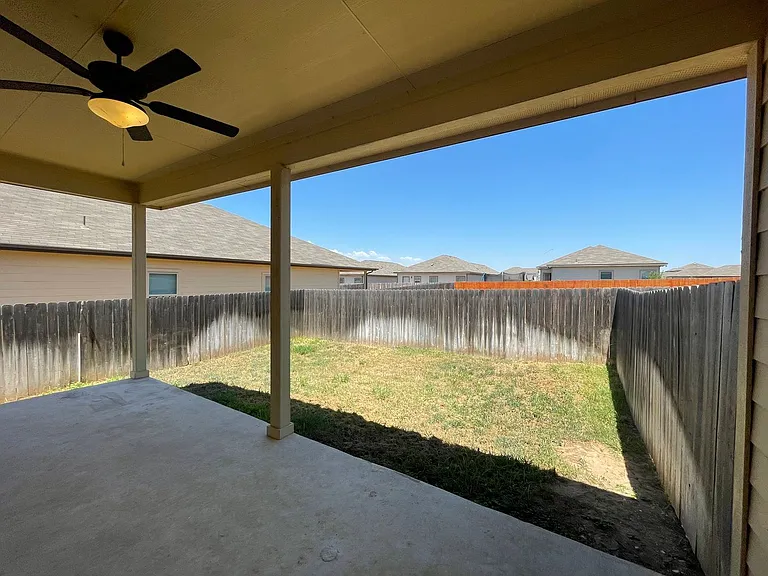 104 Stacy Ln — Photo 17