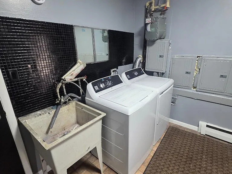 Unit Photo