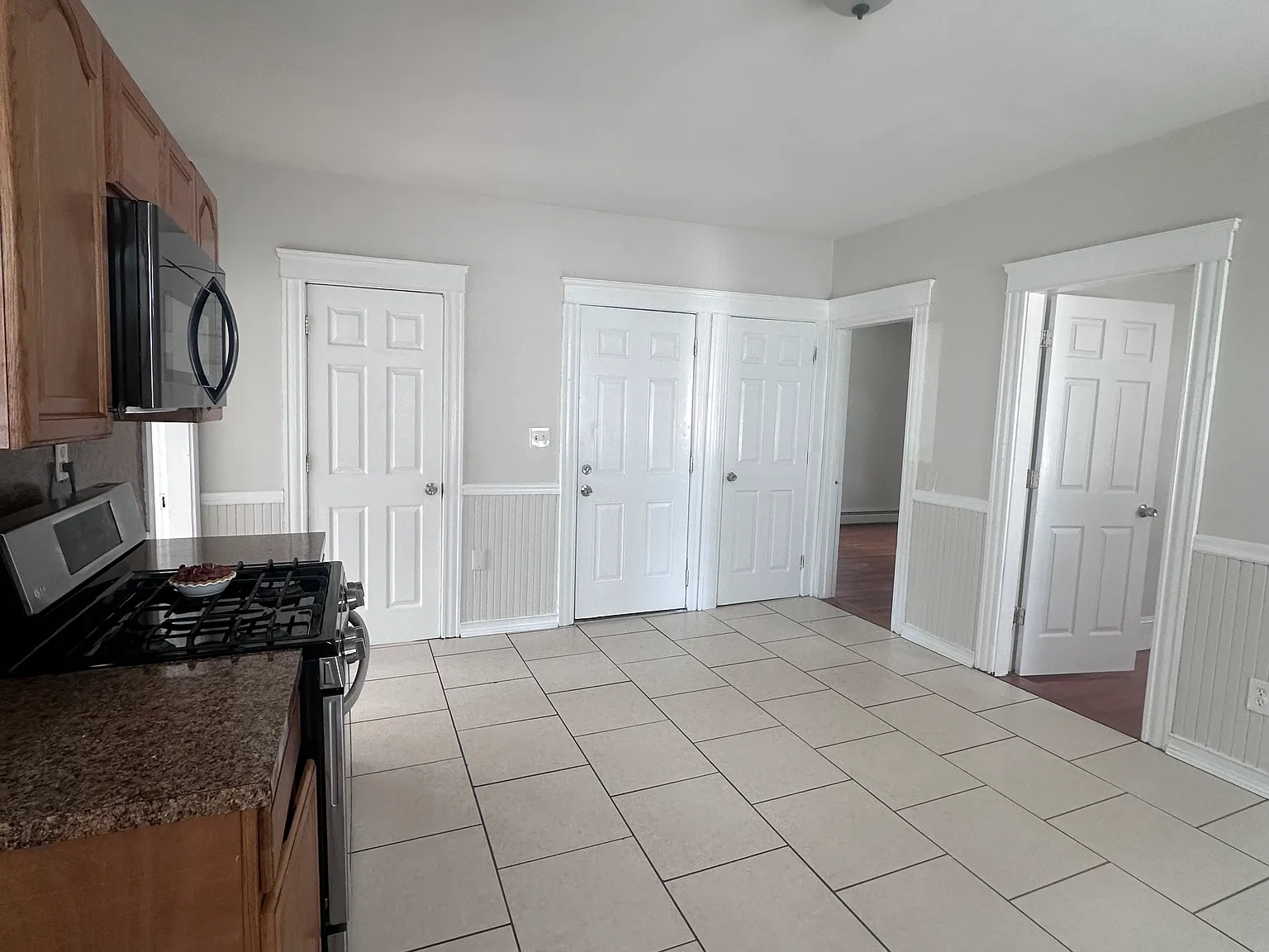 2 bed, 1527 sqft, $2,100 — Photo 4