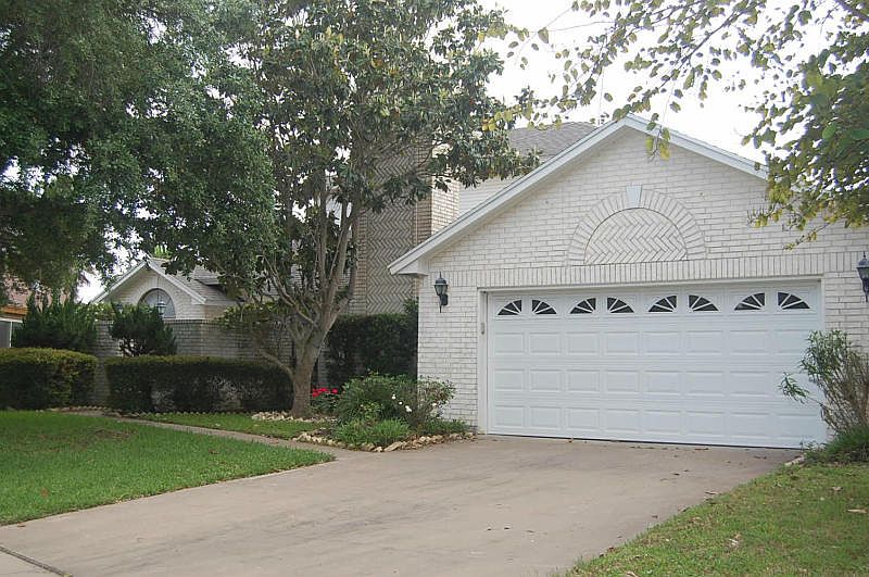 1st image of 204 Sandpiper Dr