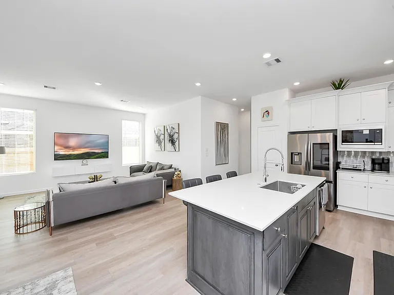 3040 Ash Ray Dr — Photo 23