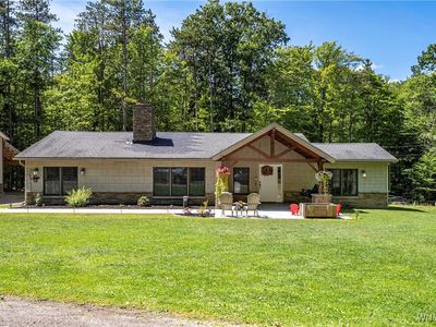 9852 Larkin Rd, Eden, NY, 14057