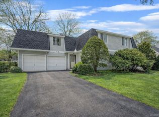 22 Meyer Lane, Medford, NY 11763