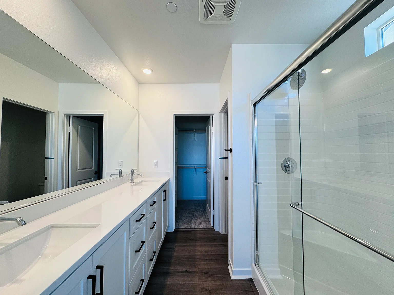 4 bed, 1729 sqft, $3,450 — Photo 3