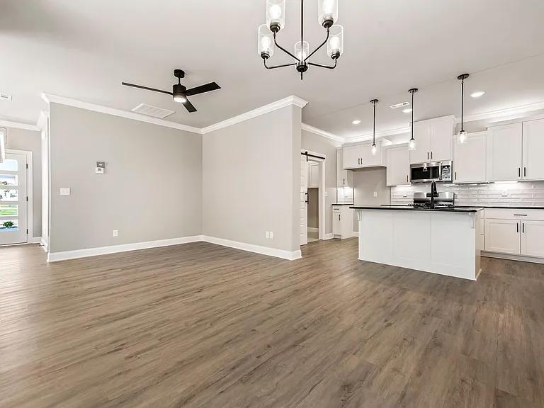 2903 Hampshire Ave — Photo 3