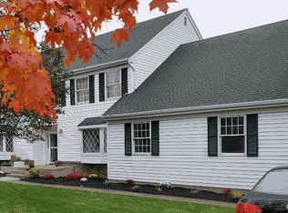 16 Carlton Rd, Flanders, NJ 07836