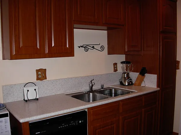 1 bed, 610 sqft, $1,990 — Photo 3