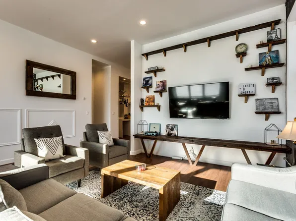 (undisclosed Address), Chicago, IL 60642