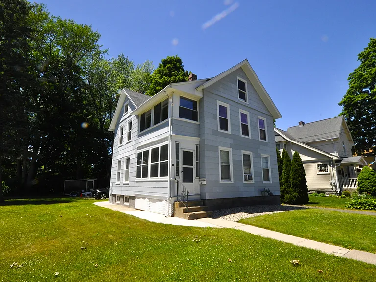 17 Hough St #17 — Photo 21