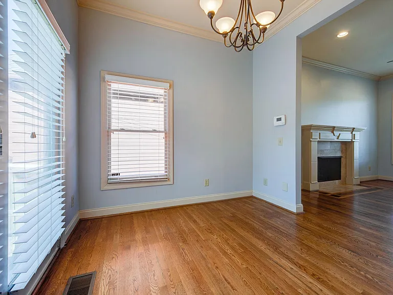 1606 Boscobel St — Photo 8