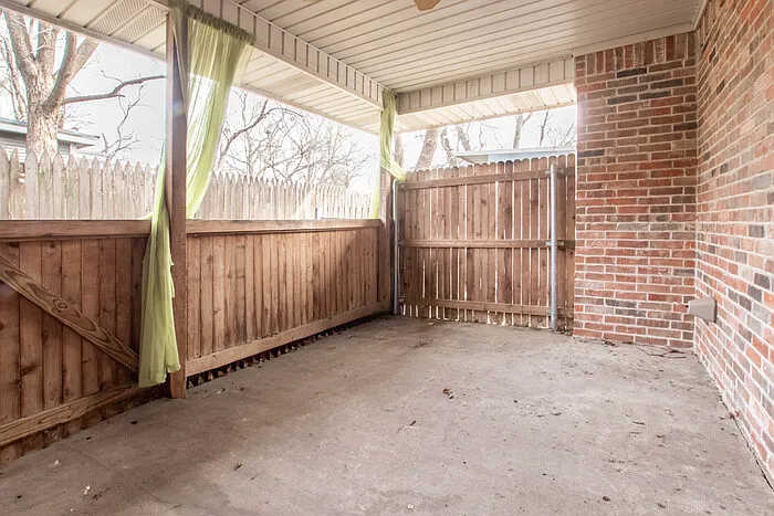 501 Withers St — Photo 14