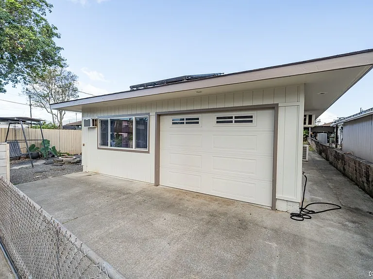 910 Neal Ave — Photo 1