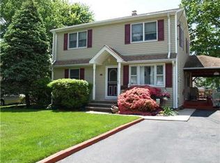 47 Bradley Dr, Edison, NJ 08817