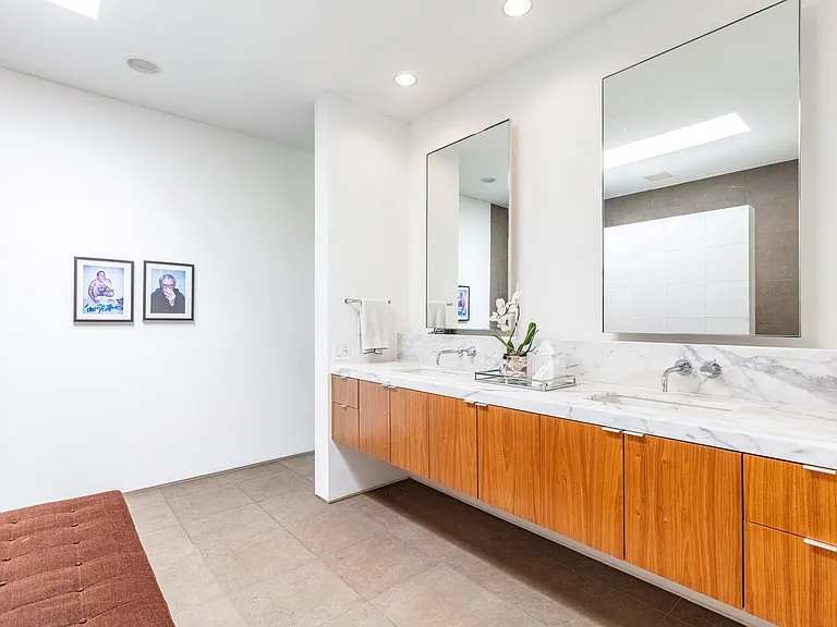 2845 Lee St — Photo 25
