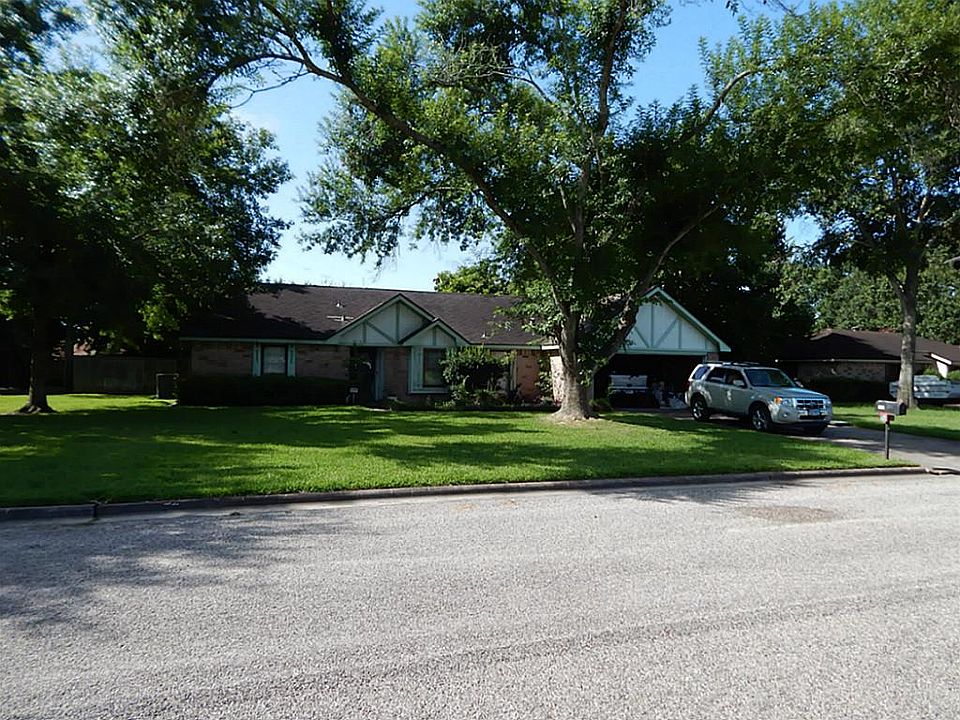 1st image of 110 Brookside Ln