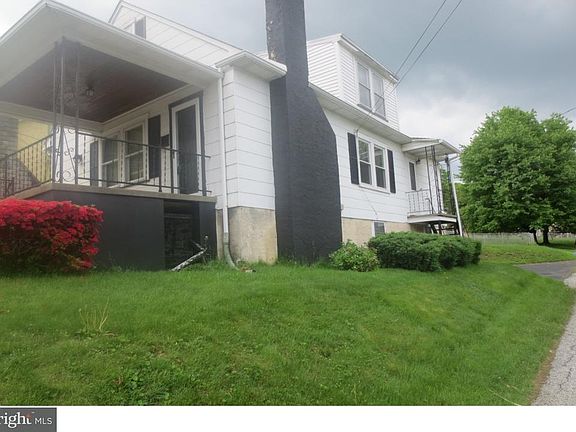 3rd image of 114 S 11th Ave