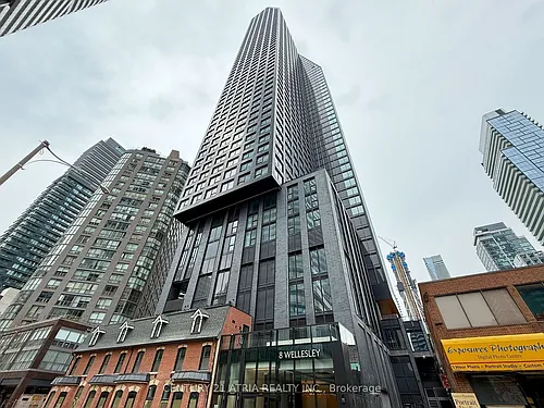 8 Wellesley St W Photo 1