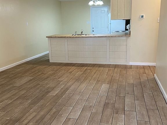 2nd image of 6422 Myrtle Hill Cir #B