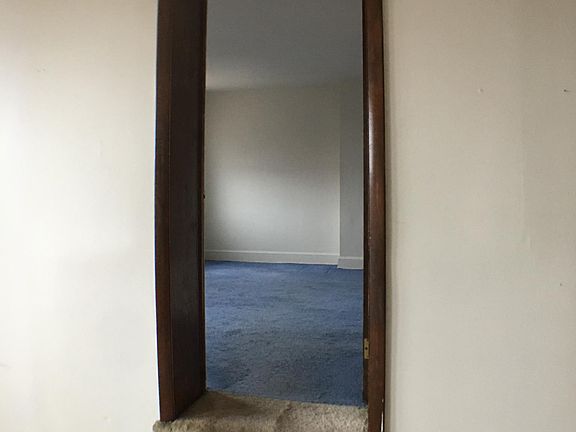 3rd image of 901 Buttonwood St #C-3