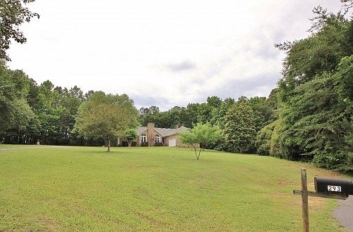 5th image of 293 Charleston Ct