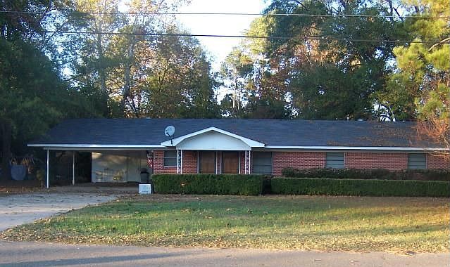 1st image of 814 Parkview Dr